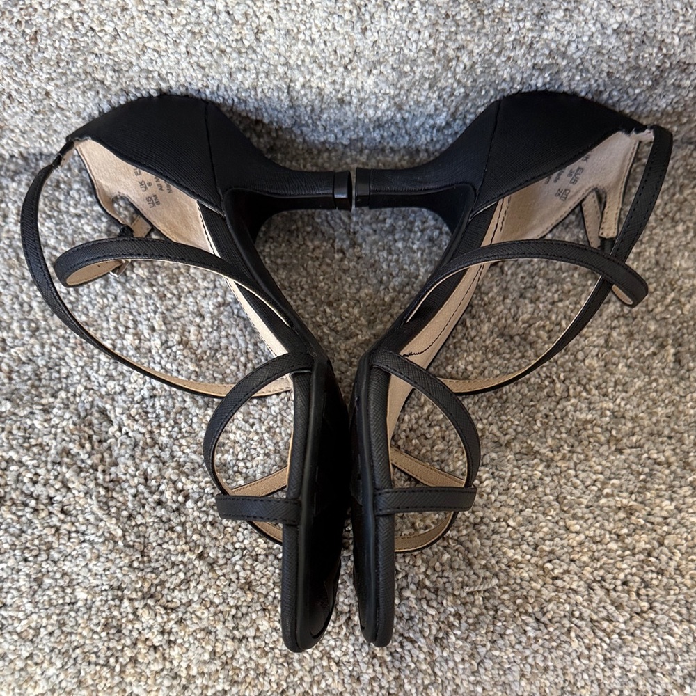 NIB Life Stride “Flaunt” Black Pleather Strappy Heels - Picture 8 of 9